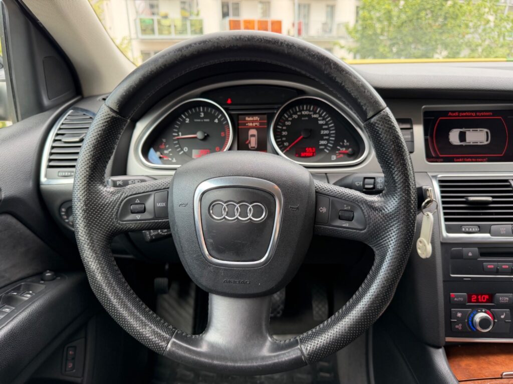 Audi Q7 3.0 TDI quattro tiptronic